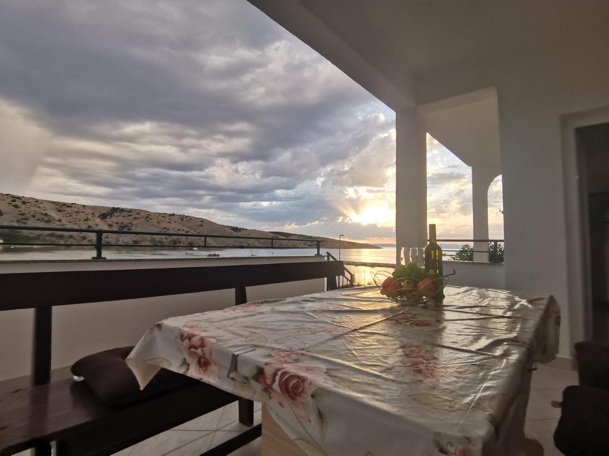 Mariva Apartments Lopar Bagian luar foto