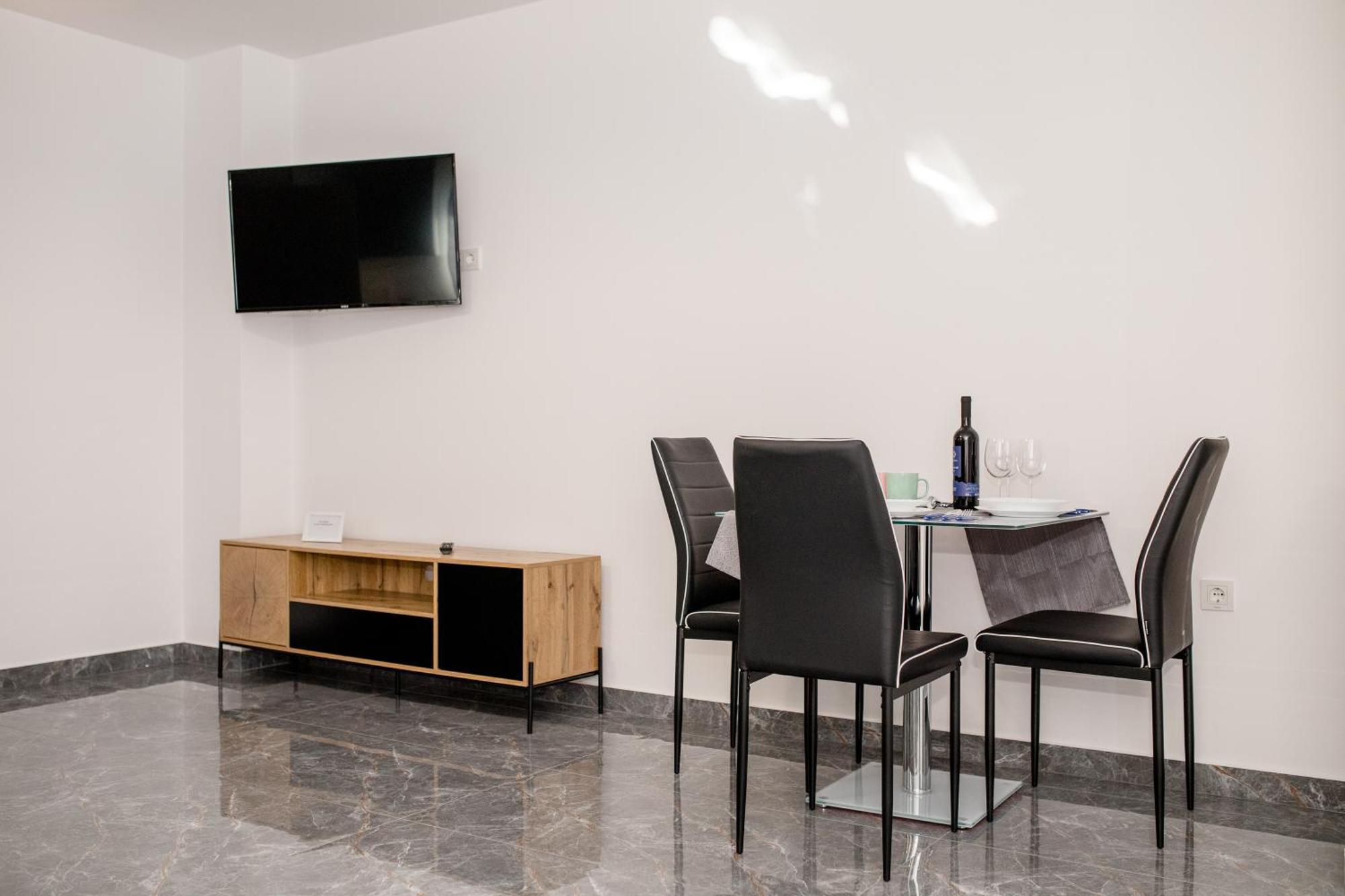 Mariva Apartments Lopar Bagian luar foto