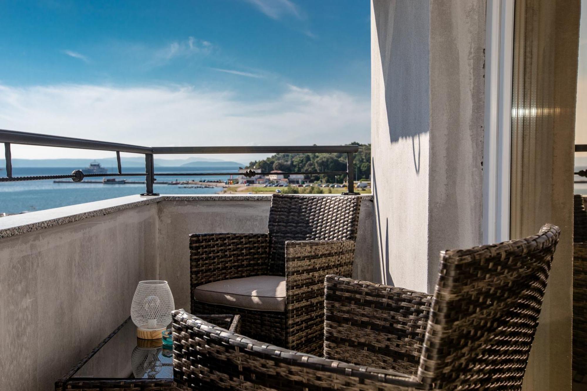 Mariva Apartments Lopar Bagian luar foto
